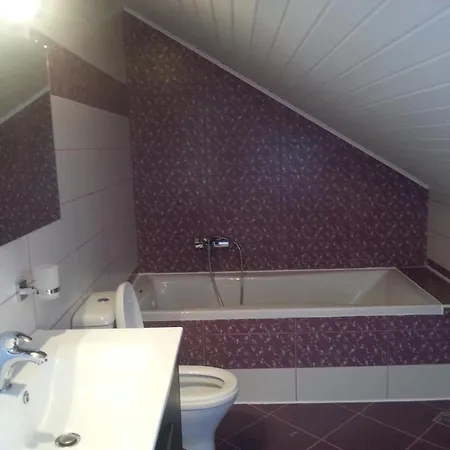 Center Apartment *