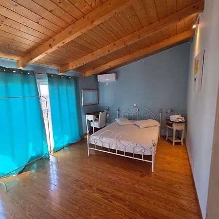 Center Lefkada City